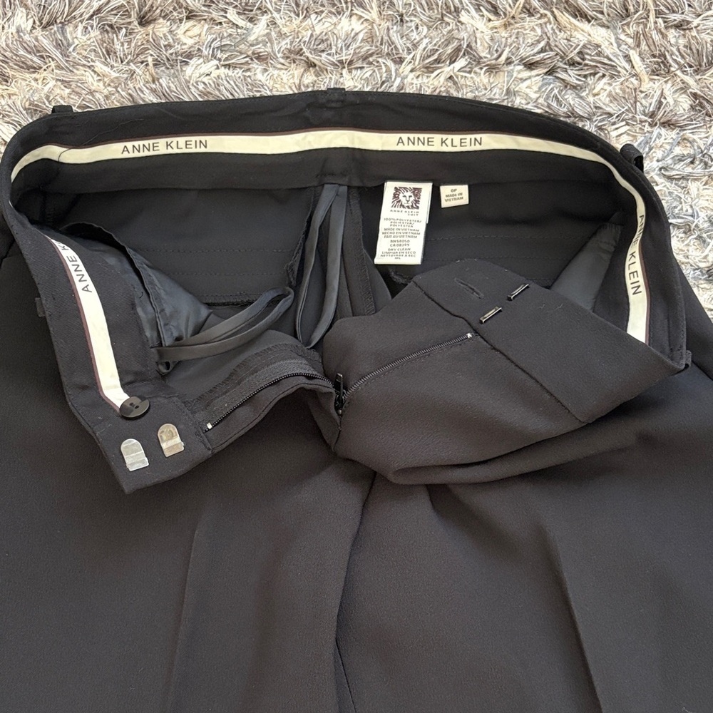 Anne Klein Elegant Black Peplum Pantsuit, Size 0P, Waist 28” - Picture 10 of 14